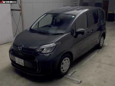 Toyota SIENTA  с аукциона в Японии