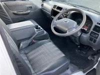 Mazda BONGO VAN лот № 30067 оценка 3.5  с аукциона в Японии 6