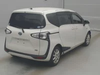Toyota SIENTA лот № 70139 оценка R  с аукциона в Японии 1