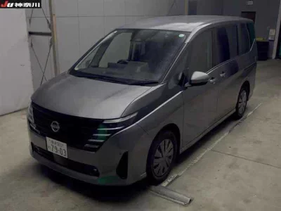 Nissan SERENA  с аукциона в Японии