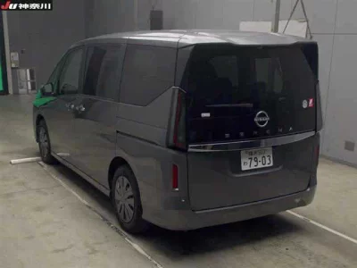 Nissan SERENA  с аукциона в Японии