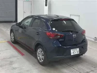 Mazda MAZDA2 лот № 30072 оценка 4  с аукциона в Японии 1