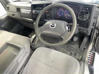 Mazda TITAN  с аукциона в Японии