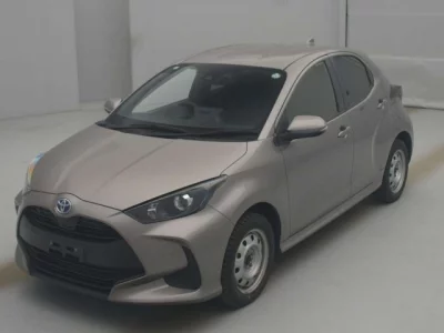 Toyota YARIS  с аукциона в Японии