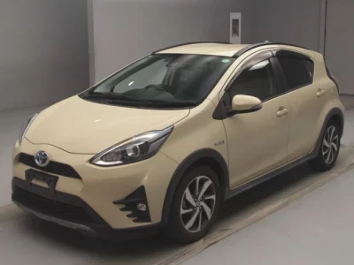 Toyota AQUA  с аукциона в Японии