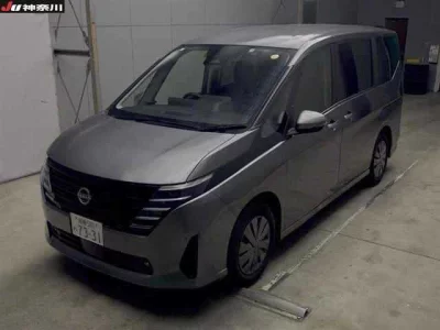 Nissan SERENA  с аукциона в Японии
