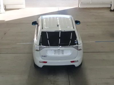 Mitsubishi OUTLANDER PHEV  с аукциона в Японии