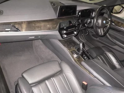 BMW 5-Series  с аукциона в Японии