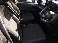 Nissan SERENA лот № 8525 оценка 3.5  с аукциона в Японии 7