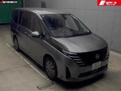 Nissan SERENA  с аукциона в Японии