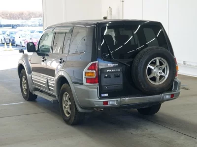 Mitsubishi PAJERO  с аукциона в Японии