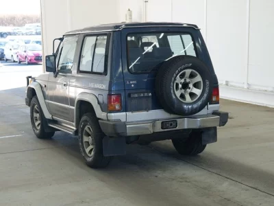 Mitsubishi PAJERO  с аукциона в Японии