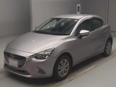 Mazda DEMIO  с аукциона в Японии