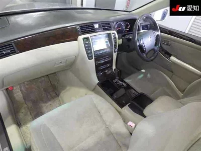 Toyota CROWN  с аукциона в Японии