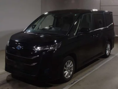 Toyota NOAH  с аукциона в Японии