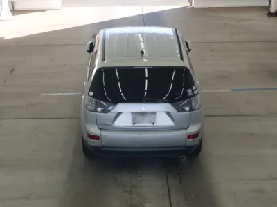 Mitsubishi OUTLANDER  с аукциона в Японии