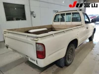 Toyota HILUX лот № 3007 оценка 3.5  с аукциона в Японии 4