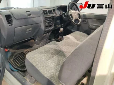 Toyota HILUX  с аукциона в Японии
