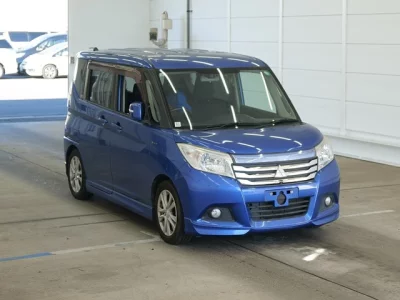 Mitsubishi DELICA D2  с аукциона в Японии