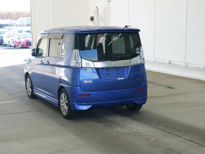 Mitsubishi DELICA D2  с аукциона в Японии