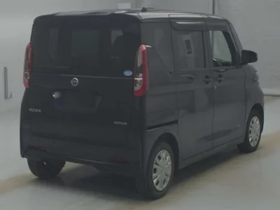 Nissan ROOX  с аукциона в Японии