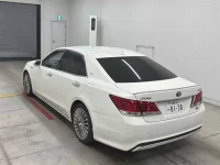 Toyota CROWN лот № 30096 оценка R  с аукциона в Японии 1