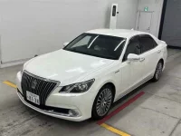 Toyota CROWN лот № 30096 оценка R  с аукциона в Японии 3