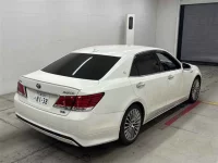 Toyota CROWN лот № 30096 оценка R  с аукциона в Японии 4