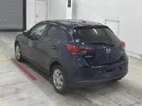 Mazda MAZDA2 лот № 30098 оценка 4  с аукциона в Японии 1