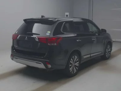 Mitsubishi OUTLANDER  с аукциона в Японии
