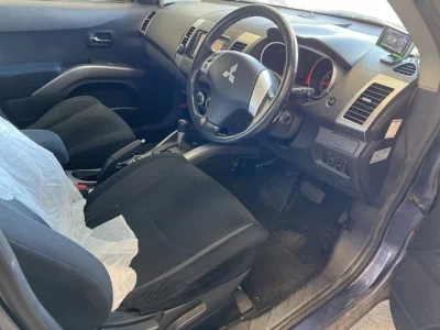 Mitsubishi OUTLANDER  с аукциона в Японии