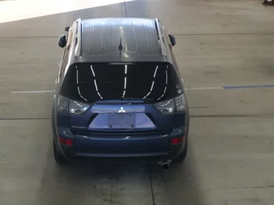 Mitsubishi OUTLANDER  с аукциона в Японии