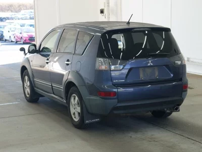 Mitsubishi OUTLANDER  с аукциона в Японии