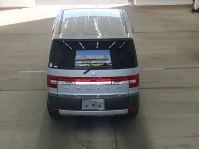 Mitsubishi DELICA D5