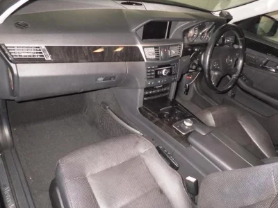 Mercedes-Benz E CLASS  с аукциона в Японии