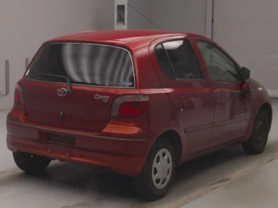 Toyota VITZ  с аукциона в Японии