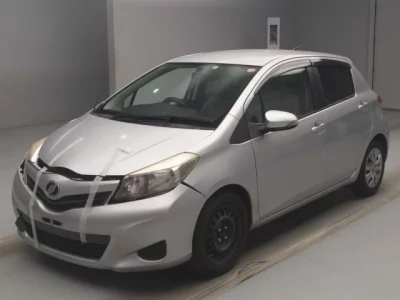 Toyota VITZ  с аукциона в Японии