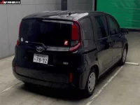 Toyota SIENTA лот № 8552 оценка 3.5  с аукциона в Японии 3