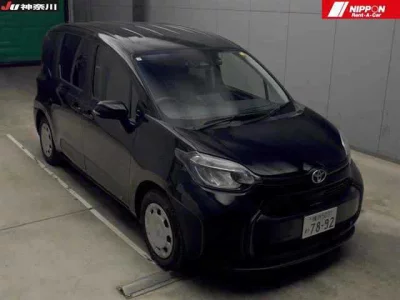 Toyota SIENTA  с аукциона в Японии