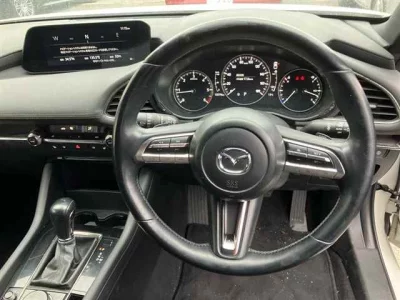 Mazda MAZDA3  с аукциона в Японии