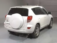 Toyota RAV4 лот № 303 оценка 4  с аукциона в Японии 1
