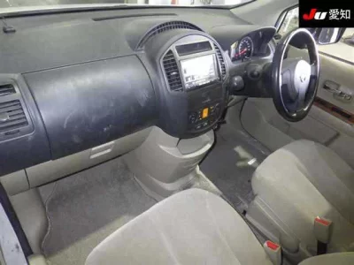 Nissan LAFESTA  с аукциона в Японии