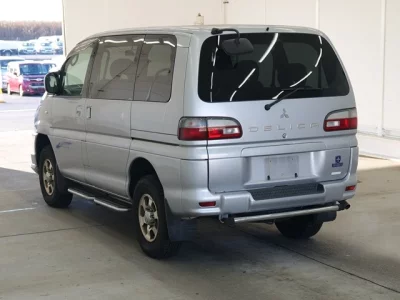 Mitsubishi DELICA  с аукциона в Японии