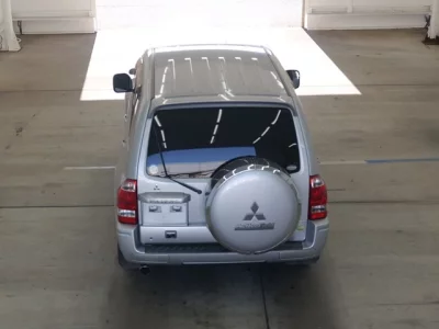 Mitsubishi PAJERO  с аукциона в Японии