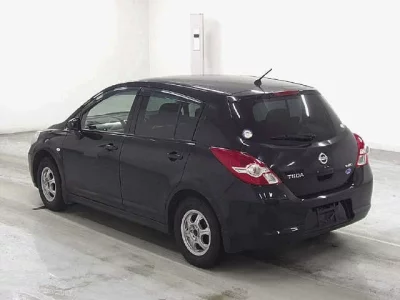 Nissan TIIDA  с аукциона в Японии
