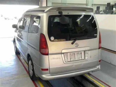 Nissan SERENA  с аукциона в Японии