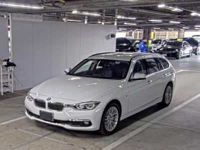 BMW 3-Series  с аукциона в Японии