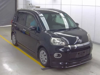 Toyota PORTE  с аукциона в Японии