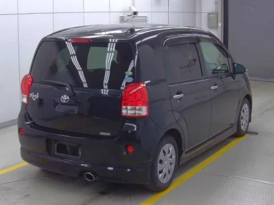 Toyota PORTE  с аукциона в Японии