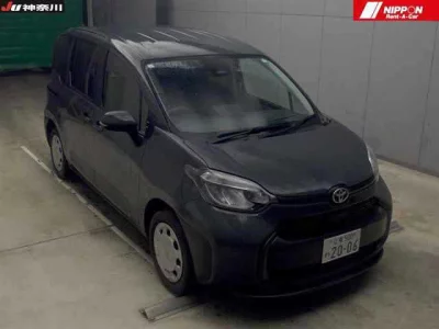 Toyota SIENTA  с аукциона в Японии